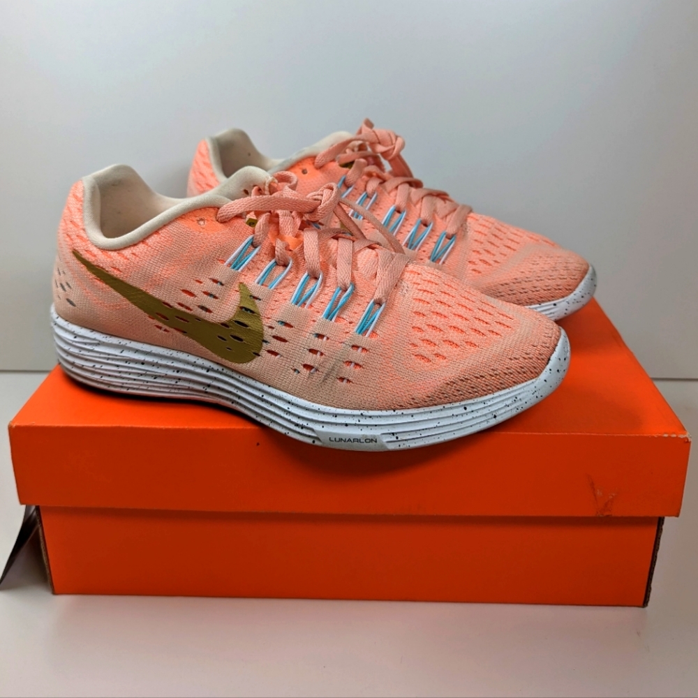 Nike women's lunartempo MGR SIZE 7